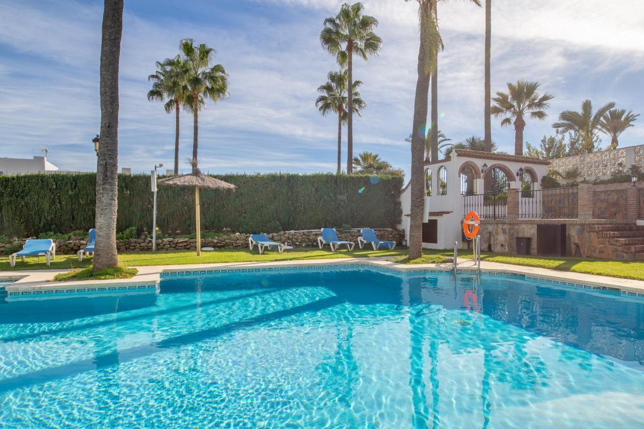 2261-Superb Apt On The Beach, On Duquesa Harbour Манилва Экстерьер фото