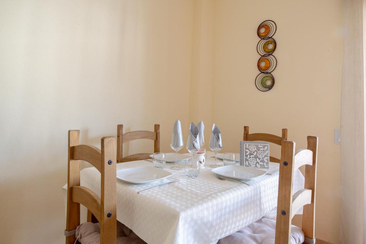 2261-Superb Apt On The Beach, On Duquesa Harbour Манилва Экстерьер фото