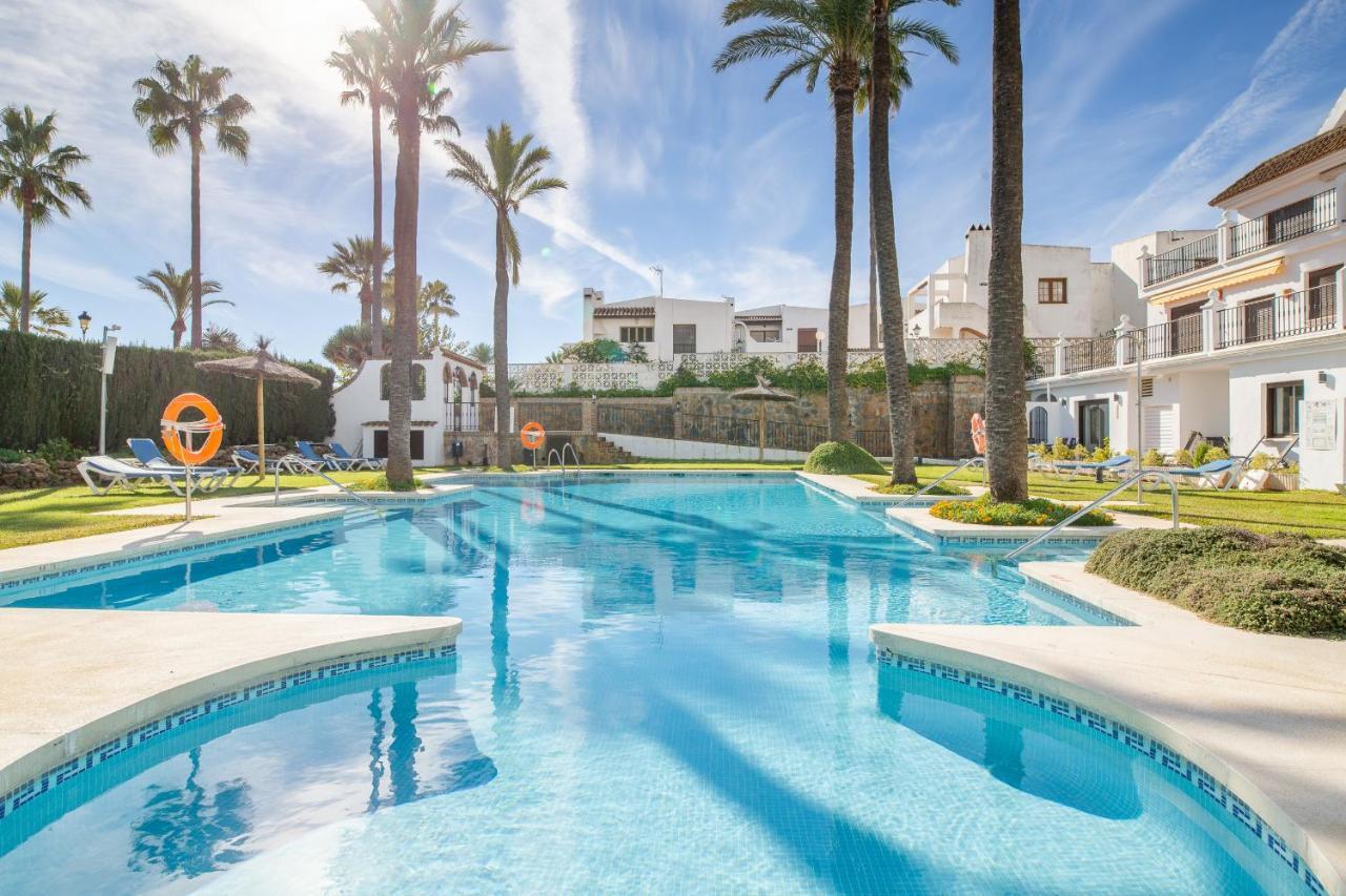 2261-Superb Apt On The Beach, On Duquesa Harbour Манилва Экстерьер фото